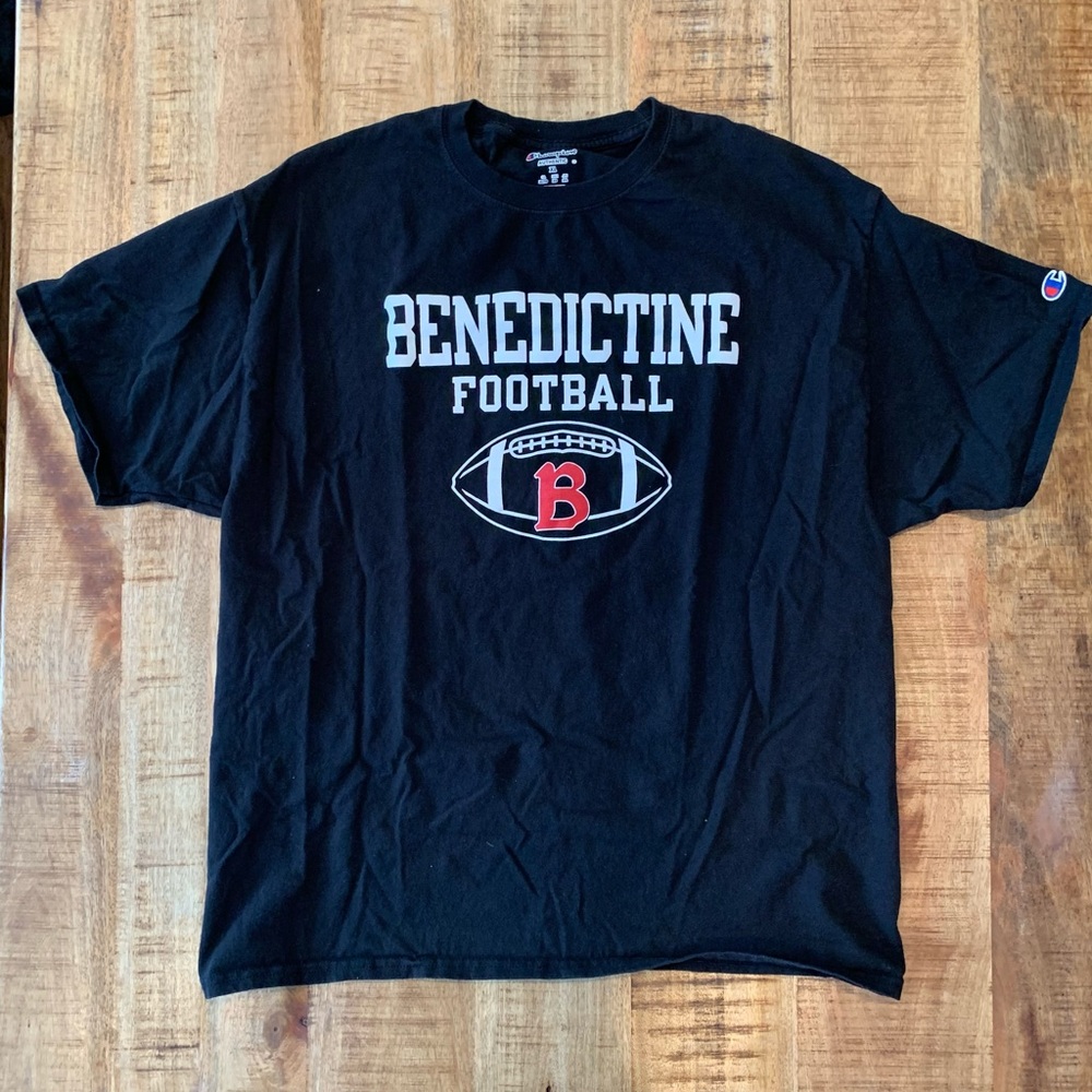 ✂️(3 for $25) Benedictine University Football TShirt XL Men’s Graphic Tee